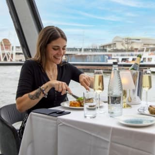 London: River Thames Lunch Cruise 5