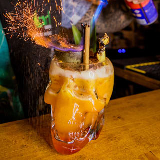 Carte du ciel, cocktails et menu à Alquimia 3