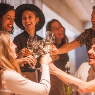 Montserrat y Bodegas: Tour ida y vuelta + Cata de vino con comida tradicional 6