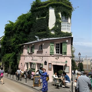 Montmartre Hill French Gourmet Food and Wine Tasting Walking Tour 9