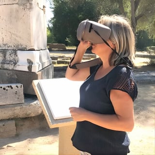 Olympia Walking Tour with Virtual Reality Glasses 6