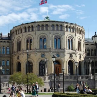 The Murder by The Parliament (Stortinget): Interactive Murder Mystery Hunt (in Norwegian only) 1