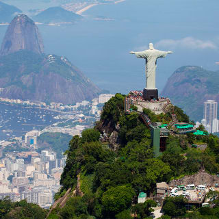 Cristo Redentor sin colas en el Tren del Corcovado 1