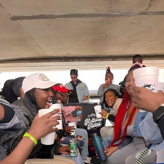 2 heures de fête ambulante en plein air à H Town 2