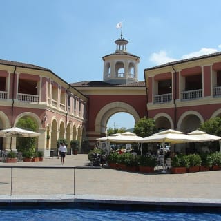 Serravalle Designer Outlet: Viaggio Andata e Ritorno da Milano 1