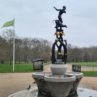 Gallant Green ParkHunt London Outdoor Exploration Game 2