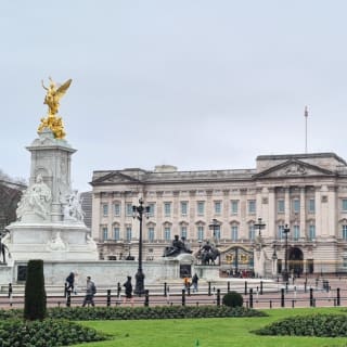 Gallant Green ParkHunt London Outdoor Exploration Game 4