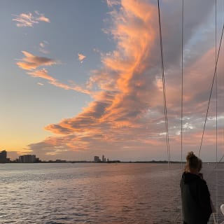 Sunset Sailing Cruise includes snacks & drinks 1