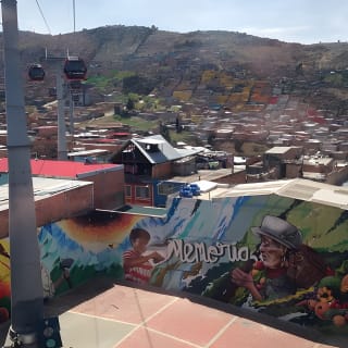 Cable car to el Paraiso, the city slum 3