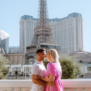 Private Vacation Photoshoot with Photographer in Las Vegas 44
