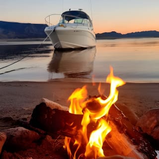 Lake Mead Private Tour by Boat 7