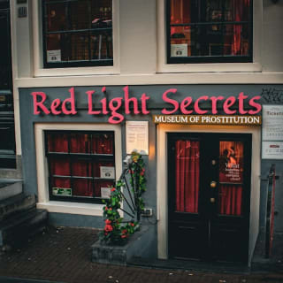 Amsterdam: Red Light Secrets Museum + Kanalrundfahrt 8