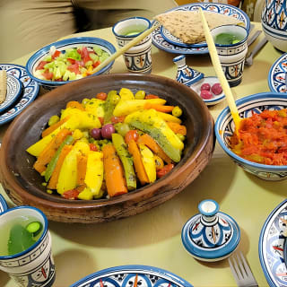 Cuisinez des plats marocains & Essayez des vêtements traditionnels comme un habitant de la région 4