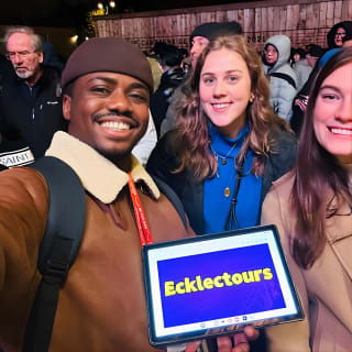 Eiffel Tower Elevator Tour with a Guide (Ecklectours) 7