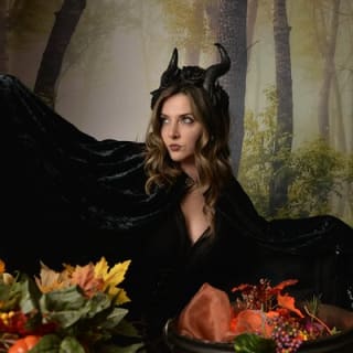 Witch Costume Photo Shoot - Olde Salem Village theatrical set 8