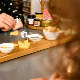 Amsterdam: Hollandse Kaasproeverij bij Henri Willig 5