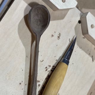 Le cours d'un jour de Woodcarving au meilleur de Bridgerton 4