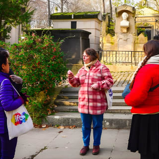 Visite guidée en petit groupe du cimetière de Paris Pere Lachaise 2