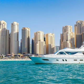 Dubai: 2-Hour Luxury Yacht Tour + Snacks & Drinks 5