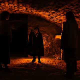 Small Group Edinburgh Night Walking Tour with Underground Vaults 1