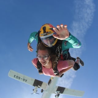 Skydive Dubai over The Palm with Photos & Video 6