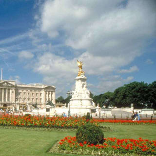 London: 20 Royal Landmarks on a Small-Group Walking Tour 6