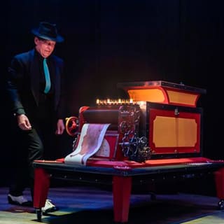 Skip the Line: Dimmare's Martinis und Magic® Ticket 3