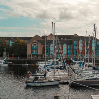 Swansea Audio Tour: Castles, Culture, and Hidden Gems of Mount Pleasant 3