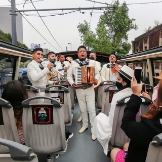 Mariachi Night Tour: Erkunde die Stadt im Capital Bus 4