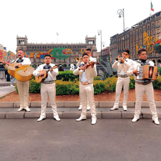 Mariachi Night Tour: Erkunde die Stadt im Capital Bus 6
