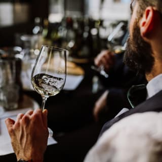 Cata de iniciación de vinos y degustación de Ibéricos en VinoPremier 1
