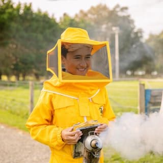 Small-Group Beekeeping Experience in Tauherenikau 2