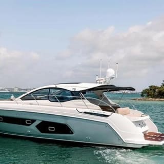 43' Azimut Yacht Charter Private Cruise with Captain & Stew 1