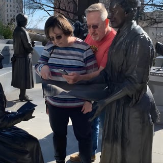 Scavenger Hunt en Downtown Richmond / Capitol Square 4