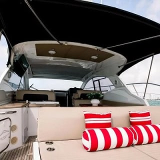 43' Azimut Yacht Charter Private Cruise with Captain & Stew 4