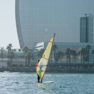 Barcellona: lezione guidata di windsurf 7