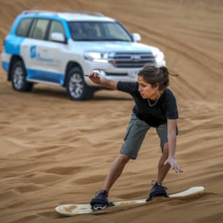 Morning Desert Safari: Kamelritt, Sandboarden und Arabischer Kaffee & Datteln 2