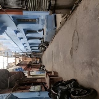 Walk in blue City 19