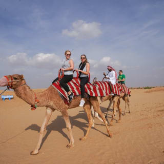 Morning Desert Safari: Kamelritt, Sandboarden und Arabischer Kaffee & Datteln 4