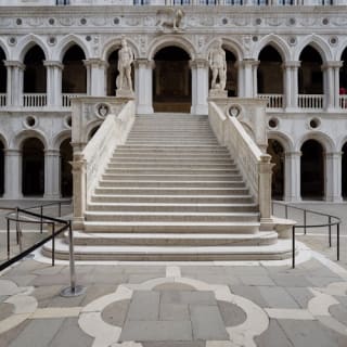 Palazzo ducale: accesso senza fila 23