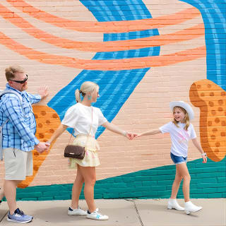 Nashville Mural Photowalk Tour with Professional Photographer 7