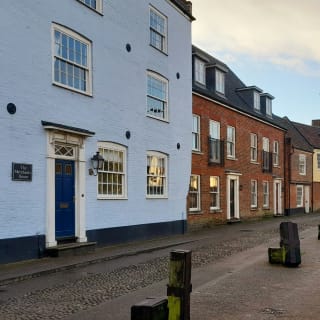 Timeline Tour of Norwich Outdoor Exploration Game 4
