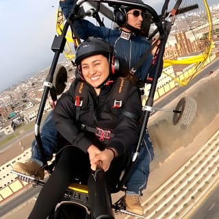 Vuelos en parapente sobre la Costa Verde de Lima 6