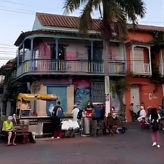 EL TOUR MÁS COMPLETO Y ALMUERZO EN EL LUGAR FAVORITO DE ANTHONY BOURDAIN 9