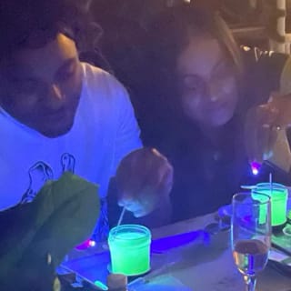 Love After Dark: Clase de fabricación de velas en pareja 7