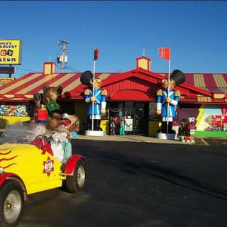 World's Largest Toy Museum Admission in Branson 1