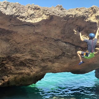 Coasteering e tuffi dalle scogliere nel nord di Maiorca 7