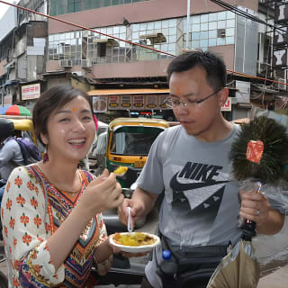 Tour gastronómico de medio día con paseo en ciclo Rickshaw en Masterji Kee Haveli 10