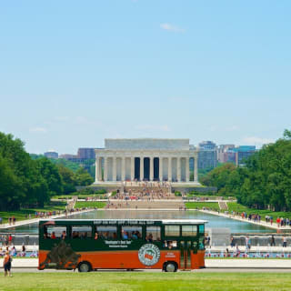 Washington Welcome Center: 90-Minute Guided Tour Old Town Trolley Washington 5