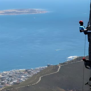 1-Hour Experience Table Mountain Abseiling 13